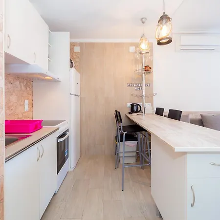 Alegria Id49 Apartment